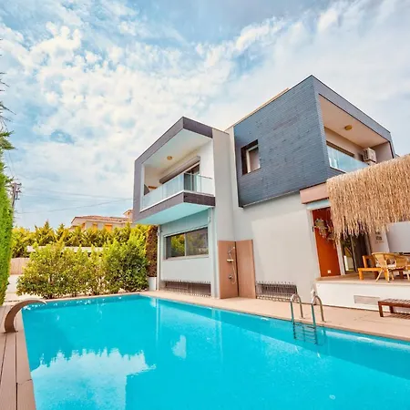 Luxury Vacation Seaside With Privacy Cesme