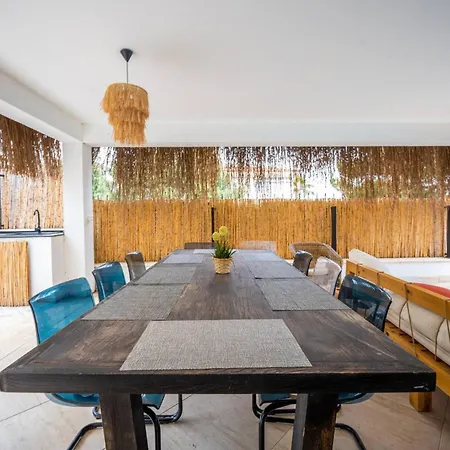 Luxury Vacation Seaside With Privacy Вилла *