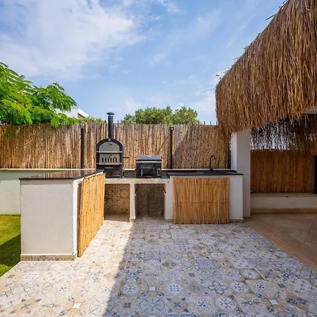 Вилла Luxury Vacation Seaside With Privacy